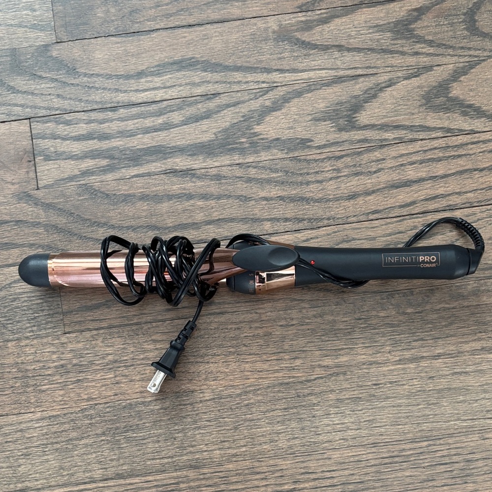 Infiniti Pro by Conair Rose Gold Curling Wand - Black